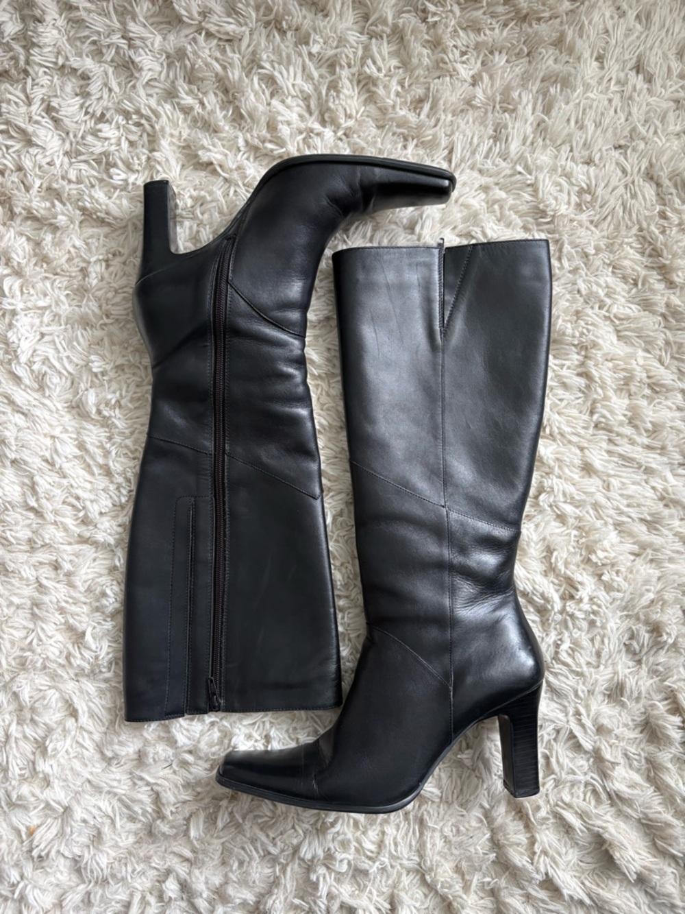 Square toe heeled boots